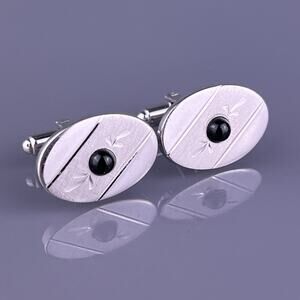 Oval Black Onyx Stones Cufflinks Silver Tone Carved Flourish Shields Vintage